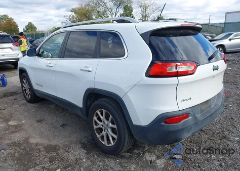 2015 Jeep Cherokee Latitude z USA, uszkodzony, nr VIN 1C4PJMCSXFW610025